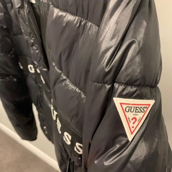 Guess puffer coat - Picture 2 of 4